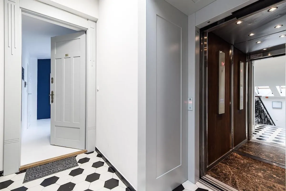 Bright Modern Studio In The Heart Of The Old Town Krakow